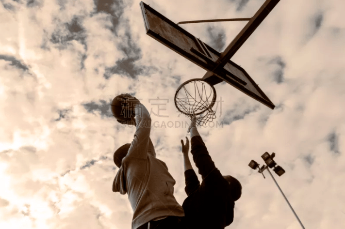 决战星期四：懂球帝连追三球3-3战平北京物资学院物流学院